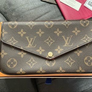 Louis Vuitton Felicie Pochette